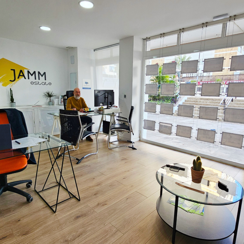 Professional Guide to Andalusia’s Law 5/2025: Ensuring Safety in Real Estate Transactions